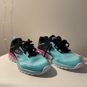 Girls Fila Sneaker Shoes Size 1.5
